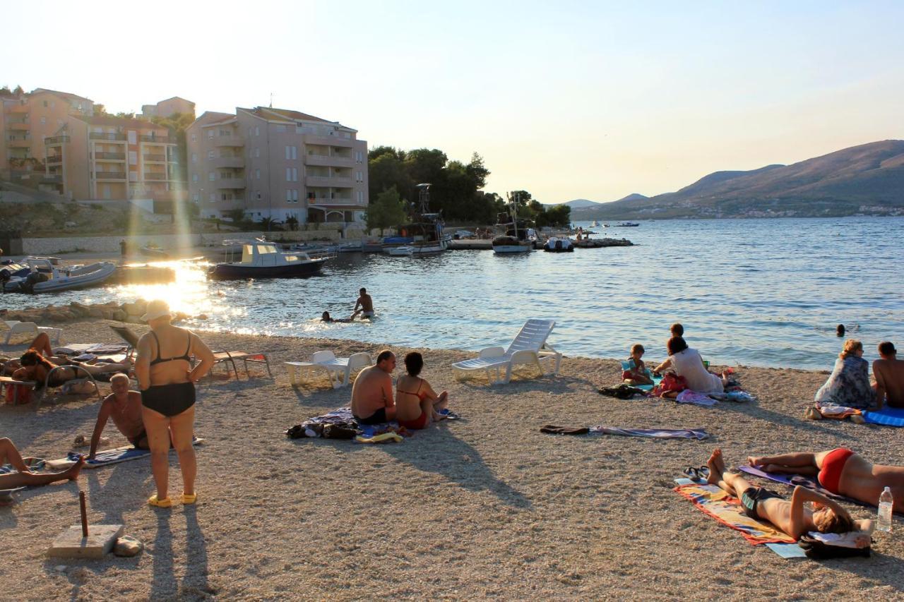 Apartments By The Sea Okrug Gornji, Ciovo - 1111 Trogir Exterior foto