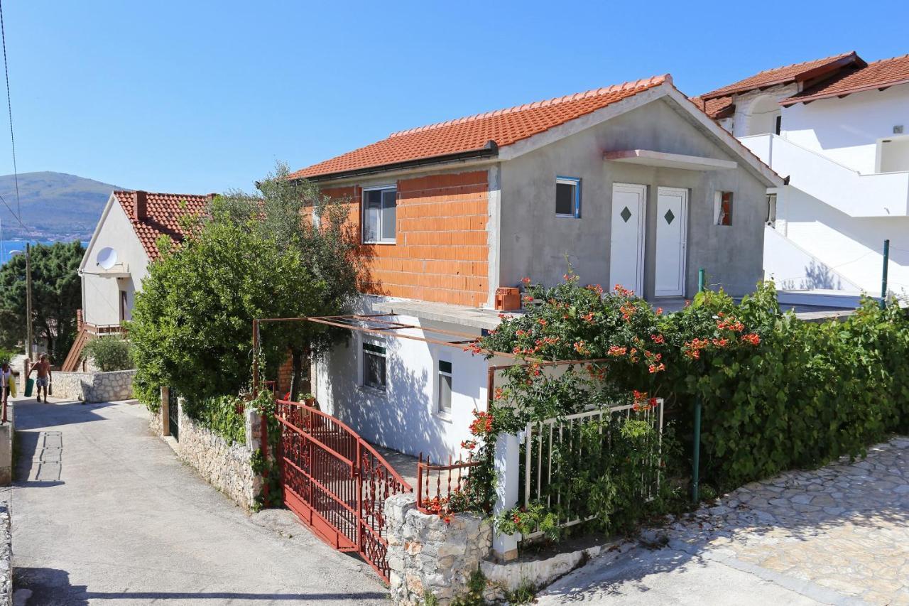 Apartments By The Sea Okrug Gornji, Ciovo - 1111 Trogir Exterior foto